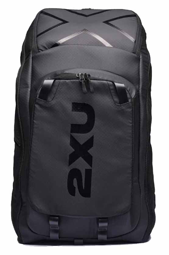 大会会場への移動に 2XU トランジション バッグ Transition Bag 35-40L程度 UQ7030g