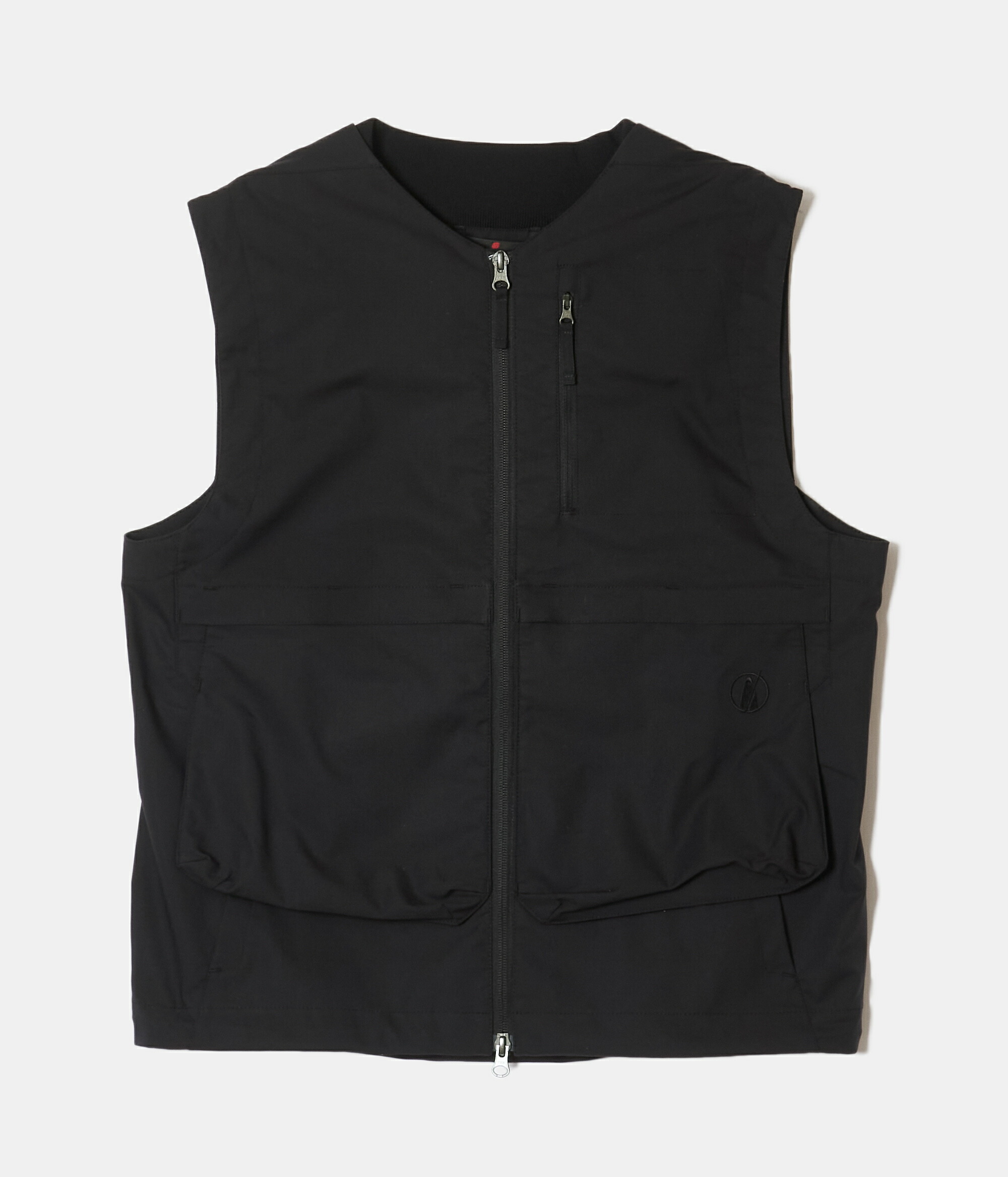 【タグ付新品】Tilak 中綿ベスト Pygmy vesta black L タグ付新品】Tilak 中綿ベスト Pygmy vesta black L（中古・古着