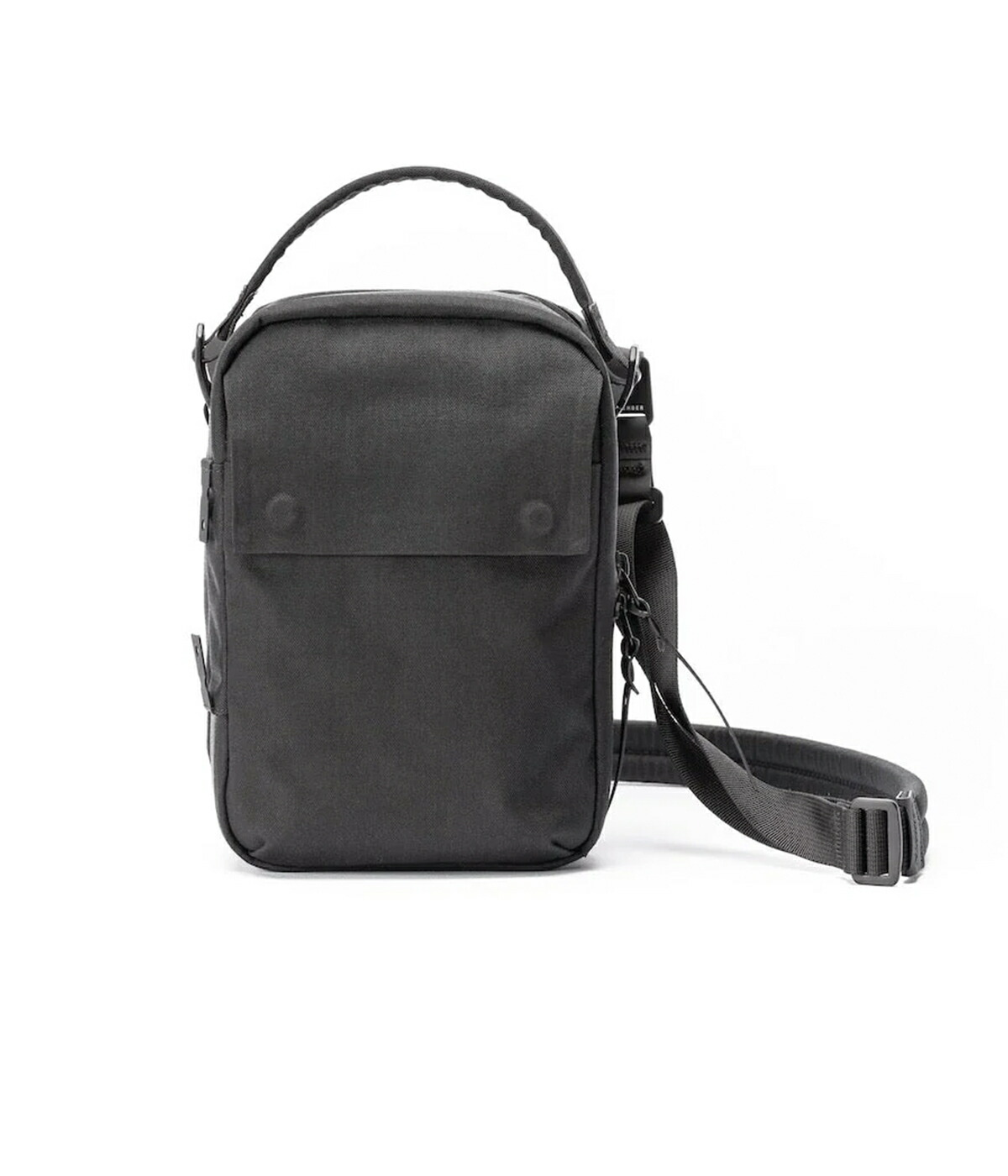 【取り寄せ】【BLACK EMBER｜ブラックエンバー】KOMPAK　ボディバッグ　鞄　かばん　ブラック　黒　コンパクト　収納【7220033B】