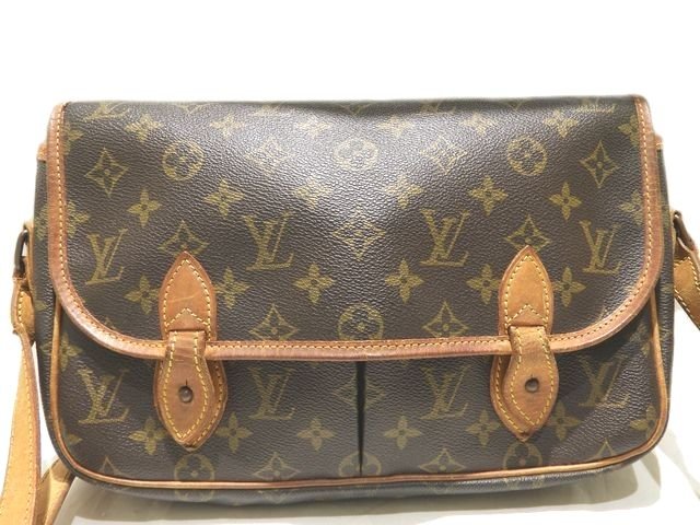 LOUIS VUITTON ヴィトン ジベシエールMM ショルダーバッグ ☆ M42247 モノグラム 差し交わす上半身 W衣嚢 レディース AR1901 ▼7L