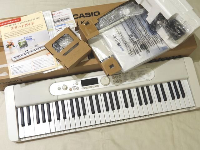 未使用品 カシオ 光ナビゲーション キーボード LK-526 ◇ ホワイト デジタルキーボード マイク付き CASIO Casiotone ピアノ ▼8G｜ブランドショップ　フォーサイト
