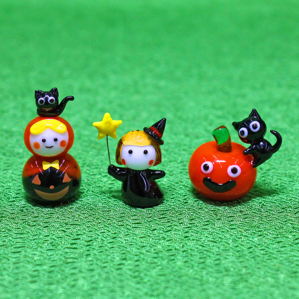 【楽天市場】ガラス細工 ハロウィン 置物 飾り【ケーキステージ 魔女とマトリョーシカと黒猫】FO-003:福和工芸 楽天市場店