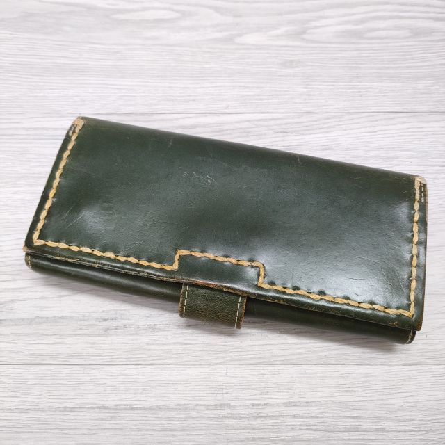 新品未使用　エバゴス　ウォレットショルダー　ワニ型押し　籐付き長財布 ブラウン ebagos エバゴス ワニ型押しベルト付き籐付き長財布BLACK