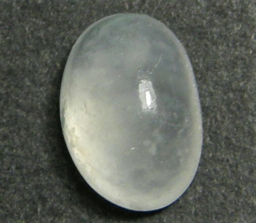 天然石　ホワイト翡翠０．８１ｃｔ