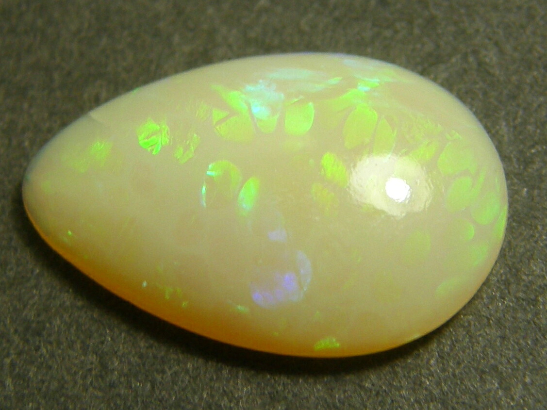天然石　ハニカムオパール１．７２ｃｔ