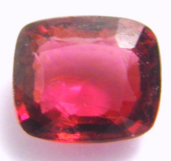 生まれながら レッドスピネル０．９０ｃｔ ビルマ産