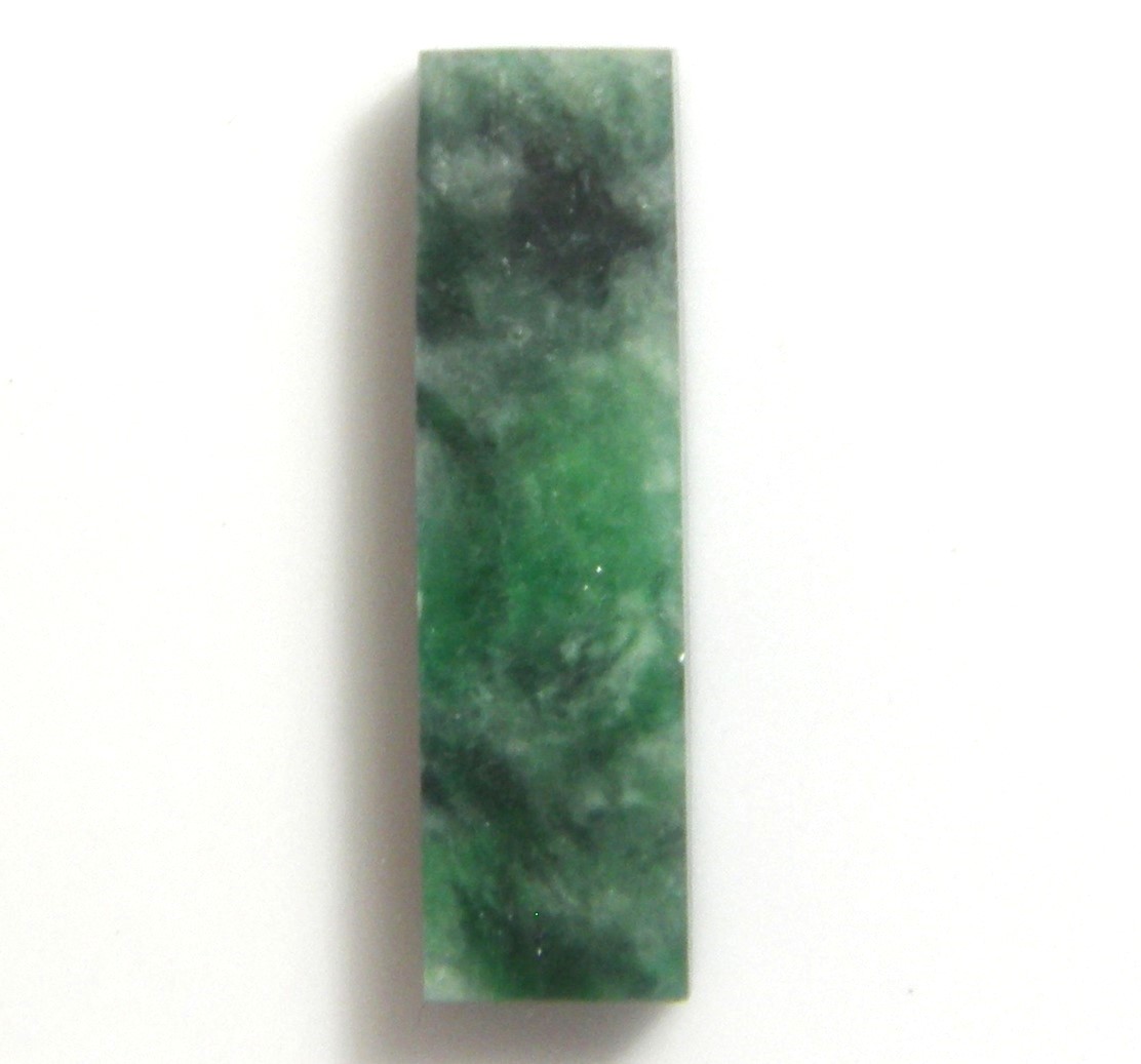 天然　翡翠８．３６ｃｔ板｜Gems　支店 11,200円