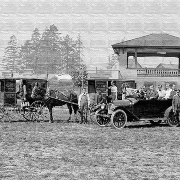 馬車森 写真 PHOTO Lサイズ 57cm×57cm アートパネル ファブリックパネル アートボード 壁掛け 日本製 ラッピング付き 店舗 カフェ ラウンジ ロビー ホテル 法人 lib-pho-0074-r-l アートパネル アートボード 壁紙 装飾フィルム 送料無料
