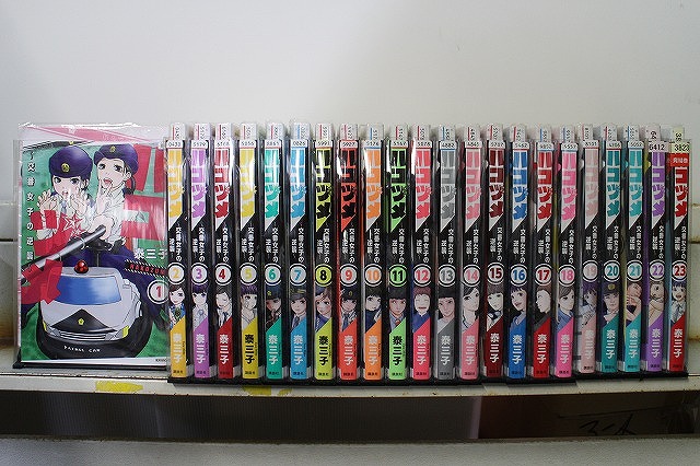 ハコヅメ　交番女子の逆襲　全巻／全23巻＋別章アンボックス　計24冊 ハコヅメ〜交番女子の逆襲〜 全巻セット（全23巻） | 八文字屋
