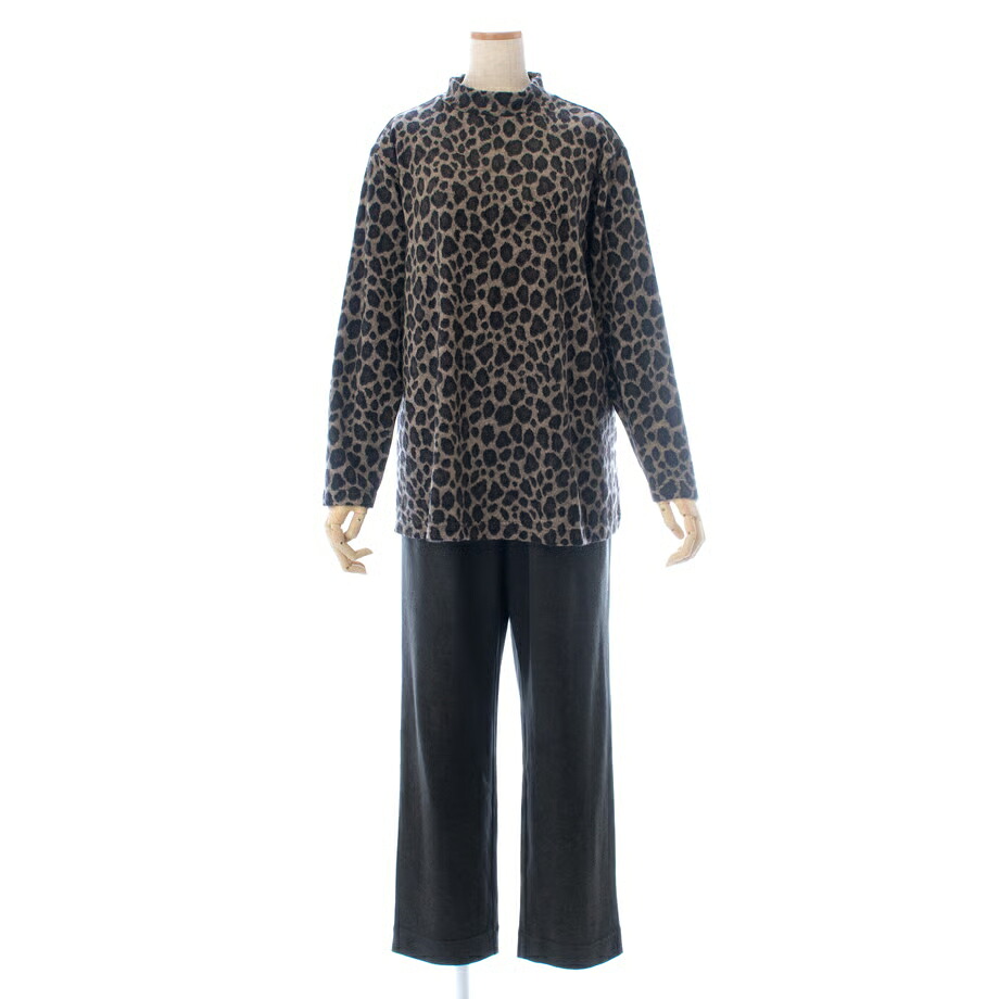 TUNIC チュニック 【25秋冬新作】モックネックルームウェア【ヒョウ柄】43941P-25A 長袖パジャマ おしゃれ ギフト 女性 40代50代60代 かわいい 女子 雑貨 誕生日プレゼント ギフト お見舞い フリル ルームウェア 寝巻き コットン 部屋着 上下 ズボン 17,908円