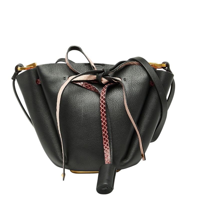 ヴァレンティノ スタッズ 曲がった掛け ショルダーバッグ 黒いこと サクラ色 なめし革 レディース VALENTINO 【中古】