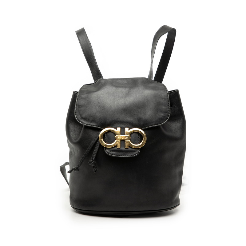 サルヴァトーレフェラガモ ガンチーニ リュック バックパック ブラック レザー レディース Salvatore Ferragamo 【中古】