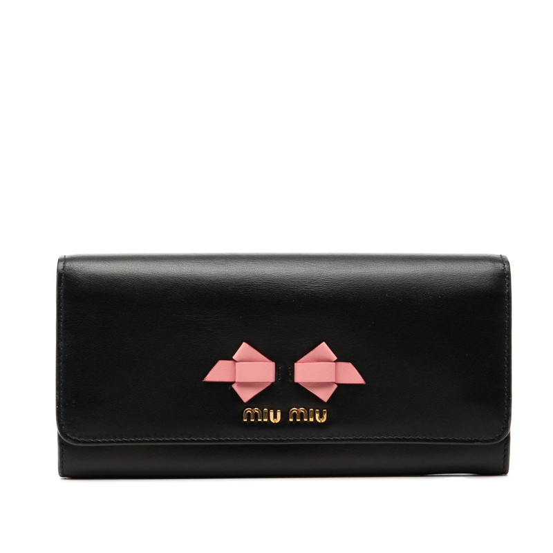ミュウミュウ シュロの葉 二つ折り 長札入れ 黒いこと サクラ色 なめし革 レディース MIUMIU 【中古】
