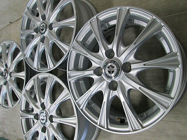 【中古ホイール 14インチ】【Weds JOKER SHOTT】【中古ホイール 14インチ】 装着車種アクア キューブ ノート