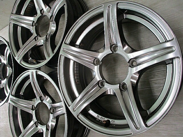 【中古ホイール 15インチ】【アーバンスポーツSV】【中古ホイール 15インチ】 装着車種ジムニーシエラ ジムニーノマド|グローバルタイヤ店