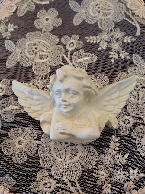 湯布院アンティーク イタリア ウォールインテリア ラファエル 天使 エンジェル 楽天市場】ヴィンテージ 壁掛け 石膏レリーフ エンジェル ラファエル