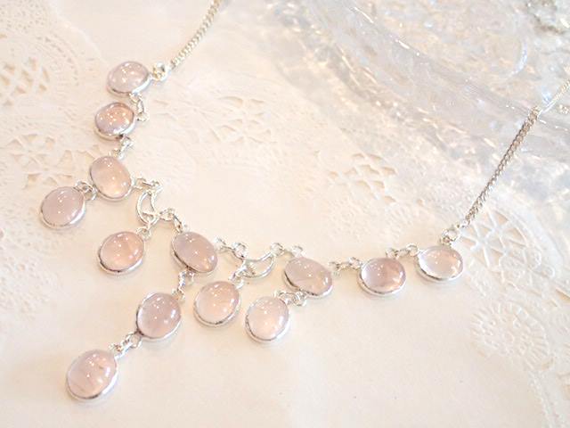 13石のローズクォーツ★トップが3石連なったシルバー925ネックレス 天然石ジュエリーのお店 ネックレス ペンダント おしゃれ シルバー925 プレゼントにもおすすめ♪ ハッピーエイト