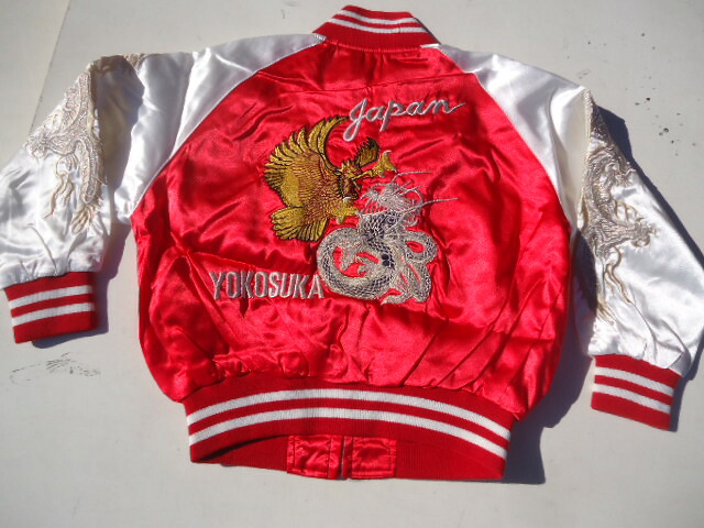 ★DRAGON SPORTS！一般受けのkキッズスカジャン NO-3632(鷹と龍）赤いこと。