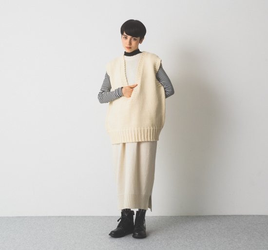 楽天市場】Cion (シオン) | ウール混タックショルダーショートベスト