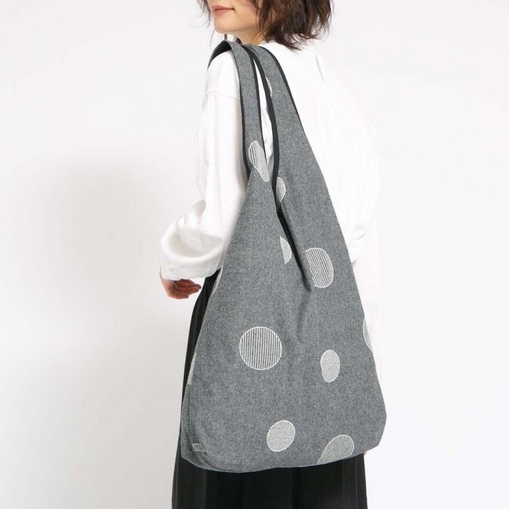 【SALE セール】TUTIE. (ツチエ) | コットン起毛ドット刺繍トートバッグ (gray) | バッグ 鞄 トートバッグ｜北欧雑貨と音楽 HAFEN ハーフェン