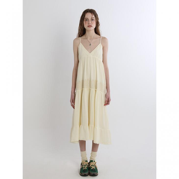【SALE セール】GREEN BUTTER (グリーン バター) | Needlework Beads Dress (light beige) | ワンピース お洒落 刺繍 ビーズ|北欧雑貨と音楽 HAFEN ハーフェン