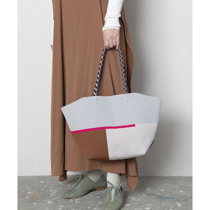 TRICOTE (トリコテ) | HALF MESH KNIT BAG (light gray/charcoal) | ハーフメッシュニットバッグ｜北欧雑貨と音楽 HAFEN ハーフェン