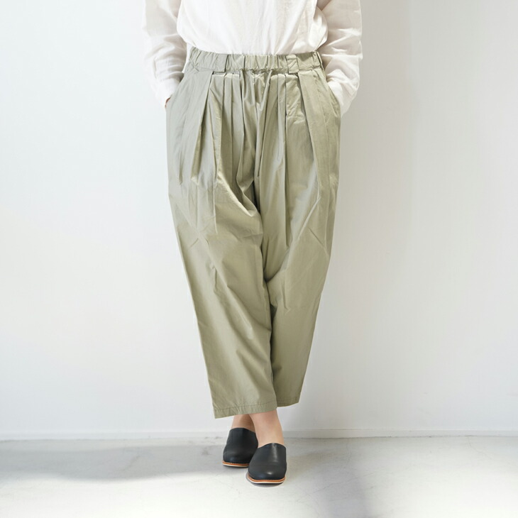 【SALE セール】ESTROISLOSE (エストゥロワルーズ) | タイプライター マルチタックパンツ (oak/leaf green) | ボトムス オーク リーフグリーン