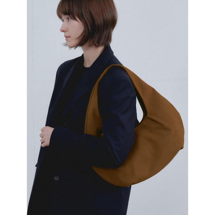 【SALE セール】ACOC (アコック) | Interview M Bag Suede (camel) | ショルダーバッグ トートバッグ ハーフムーン 韓国