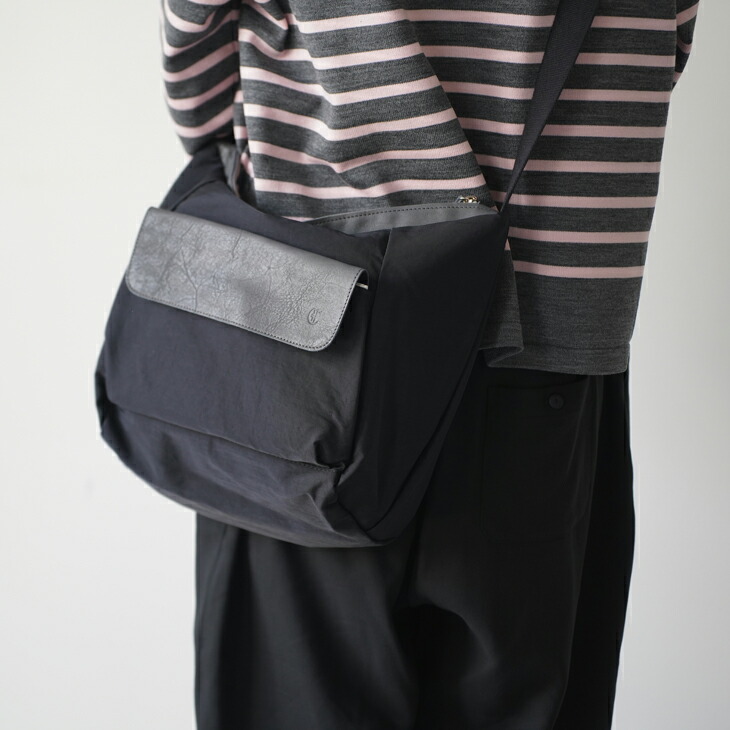 CLEDRAN (クレドラン) | LIMO LEATHER FLAP SHOULDER (blackxgray/ dark beige×black) | ショルダーバッグ ナイロン レザー