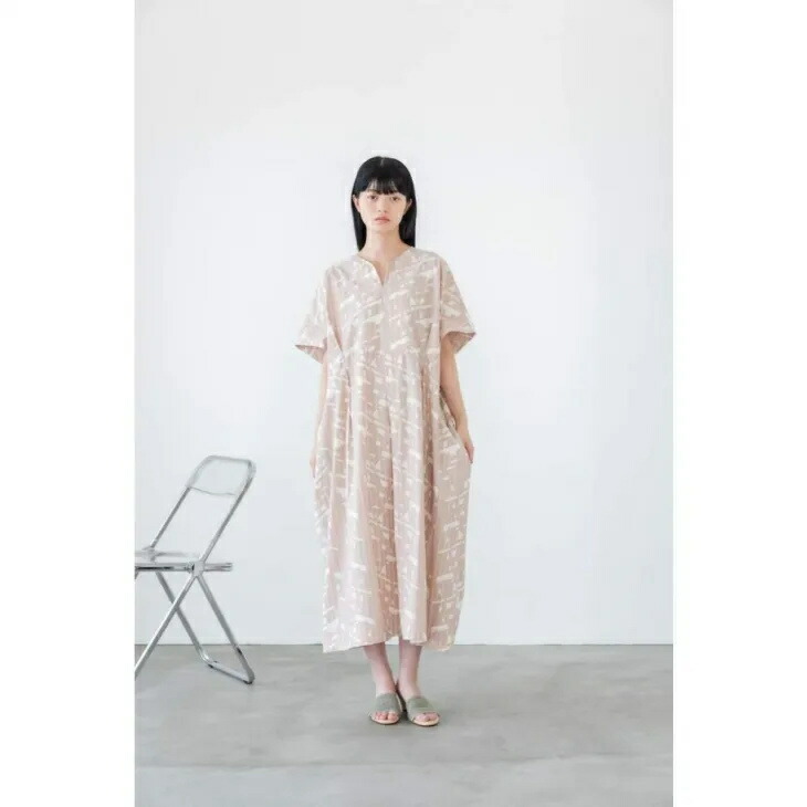 sneeuw (スニュウ) | インビジブルフラワーワンピース (pink) one size | レディース ボタニカルプリント 26ss|北欧雑貨と音楽 HAFEN ハーフェン