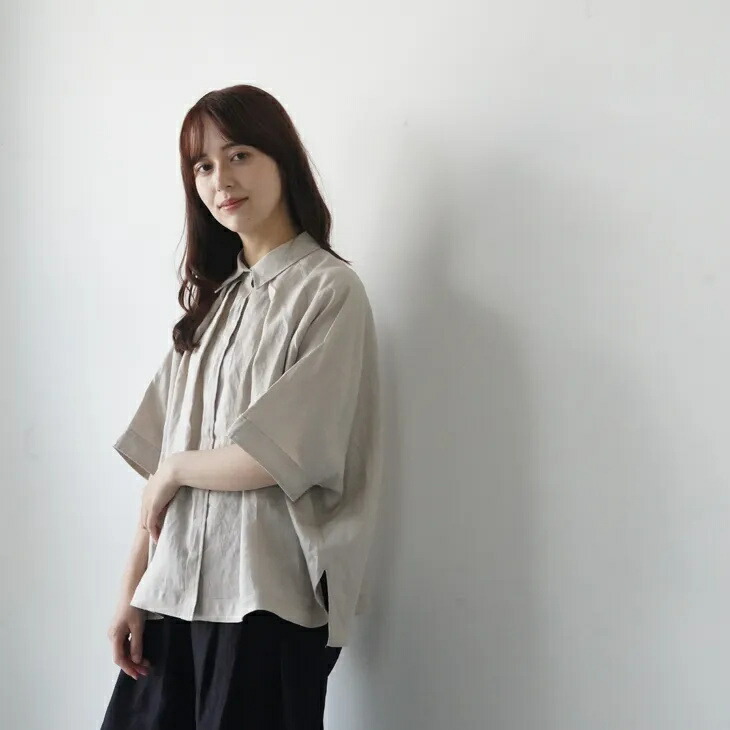 【再入荷】lelill (レリル) | リネンタックワイドシャツ (サンド) size 38 | レディース シャツ ブラウス リネン 麻 ワイドシャツ タック ゆったり ナチュラル サンド 春夏｜北欧雑貨と音楽 HAFEN ハーフェン