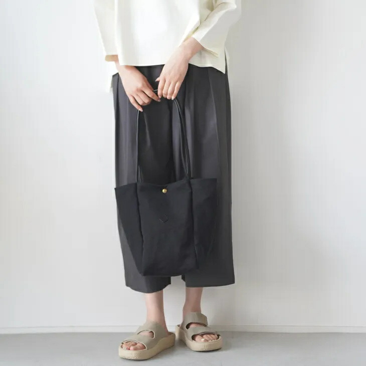 CLEDRAN (クレドラン) | HASA TWO SIDES TOTE (black x black) | レディース トートバッグ ショルダーバッグ 2WAY ウォッシュドコットン 軽量 肩掛け ブラック 日本製 ナチュラル｜北欧雑貨と音楽 HAFEN ハーフェン