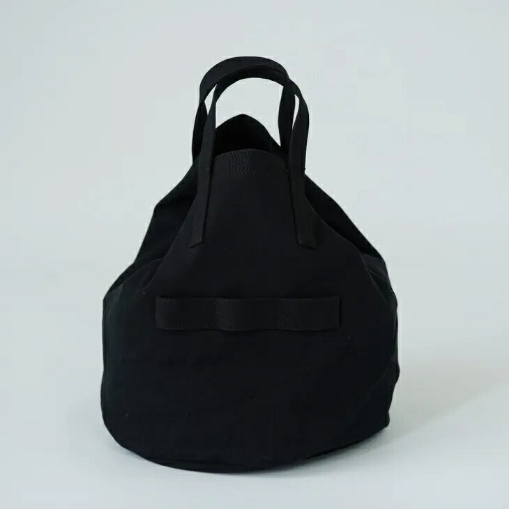 TYPE (タイプ) | TYPE-001 2WAY キャンバストートバッグ (black) | レディース メンズ トートバッグ ショルダーバッグ 2WAY キャンバス 帆布 巾着バッグ 巾着型 大容量 A4対応 肩掛け 通勤 通学 ブラック シンプル カジュアル おしゃれ｜北欧雑貨と音楽 HAFEN ハーフェン 11,746円
