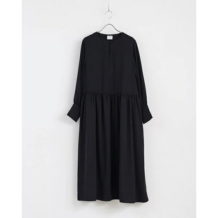 UN CINQ (アンサンク) | ROYAL SATIN WAIST GATHER DRESS (black) | ワンピース ドレス ロングワンピース サテン イージーケア 接触冷感 長袖 ブラック 無地 ゆったり きれいめ シンプル レディース ファッション おしゃれ お洒落｜北欧雑貨と音楽 HAFEN ハーフェン