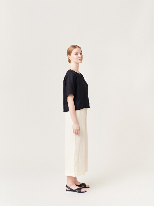 ARCHETYPE | Cropped Shirt (black) | トップス Mサイズ【アーキタイプ 北欧 フィンランド リネン】｜北欧雑貨と音楽 HAFEN ハーフェン
