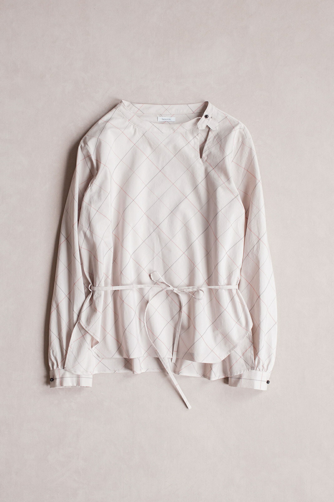 【SALE セール】hatsutoki | タイルチェックバイヤスブラウス (ベージュ) size 1 | トップス ハツトキ ナチュラル 播州織 レディース きれいめ ゆったり リラックス おしゃれ ナチュラル服 カジュアル 30代 40代 50代 送料無料|北欧雑貨と音楽 HAFEN ハーフェン