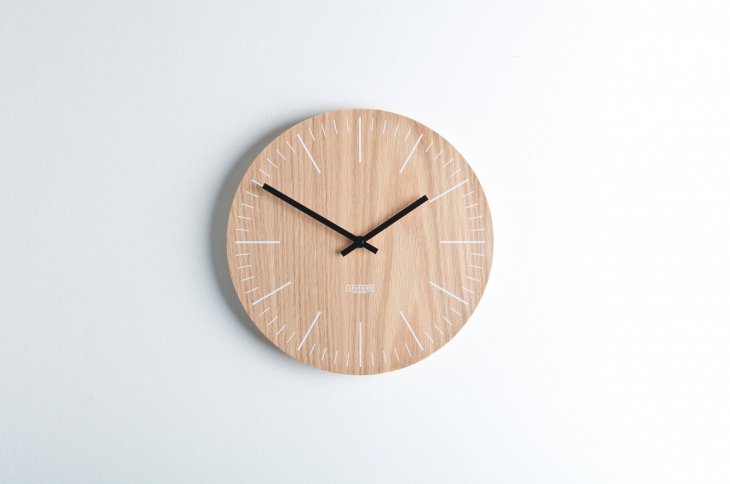 楽天市場】UPSTAIRS STUDIO | OAKY Wall Clock (M02W)【壁掛け時計 北欧 ノルディック モダン インテリア】 :  北欧雑貨と音楽 HAFEN ハーフェン