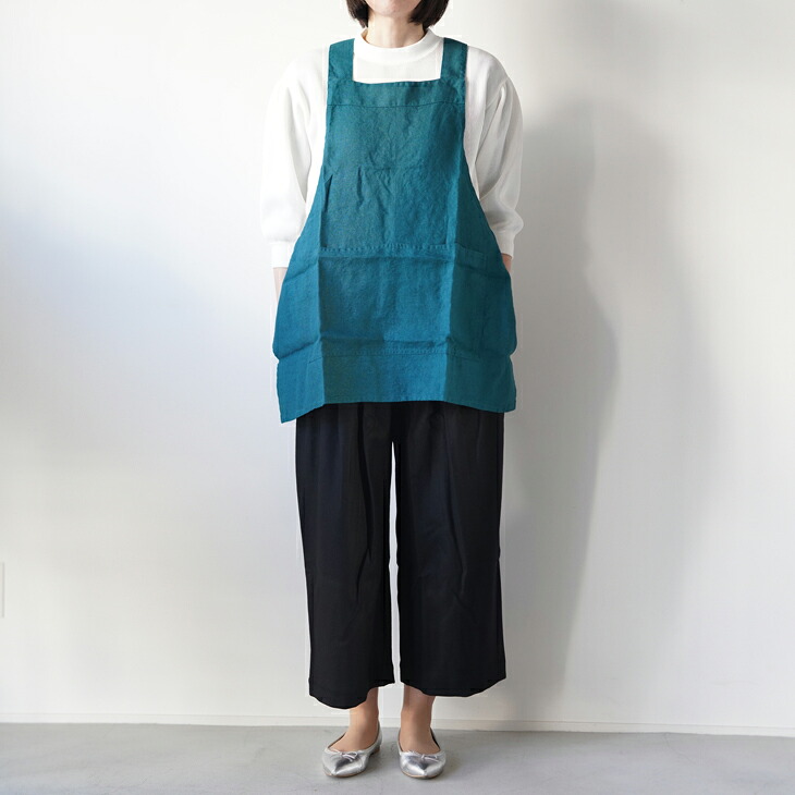 not PERFECT LINEN | SHORT SQUARE CROSS LINEN APRON (emerald green) | エプロン リネン 麻 ナチュラル リトアニア 北欧 東欧 シンプル おしゃれ エメラルドグリーン｜北欧雑貨と音楽 HAFEN ハーフェン 9,913円