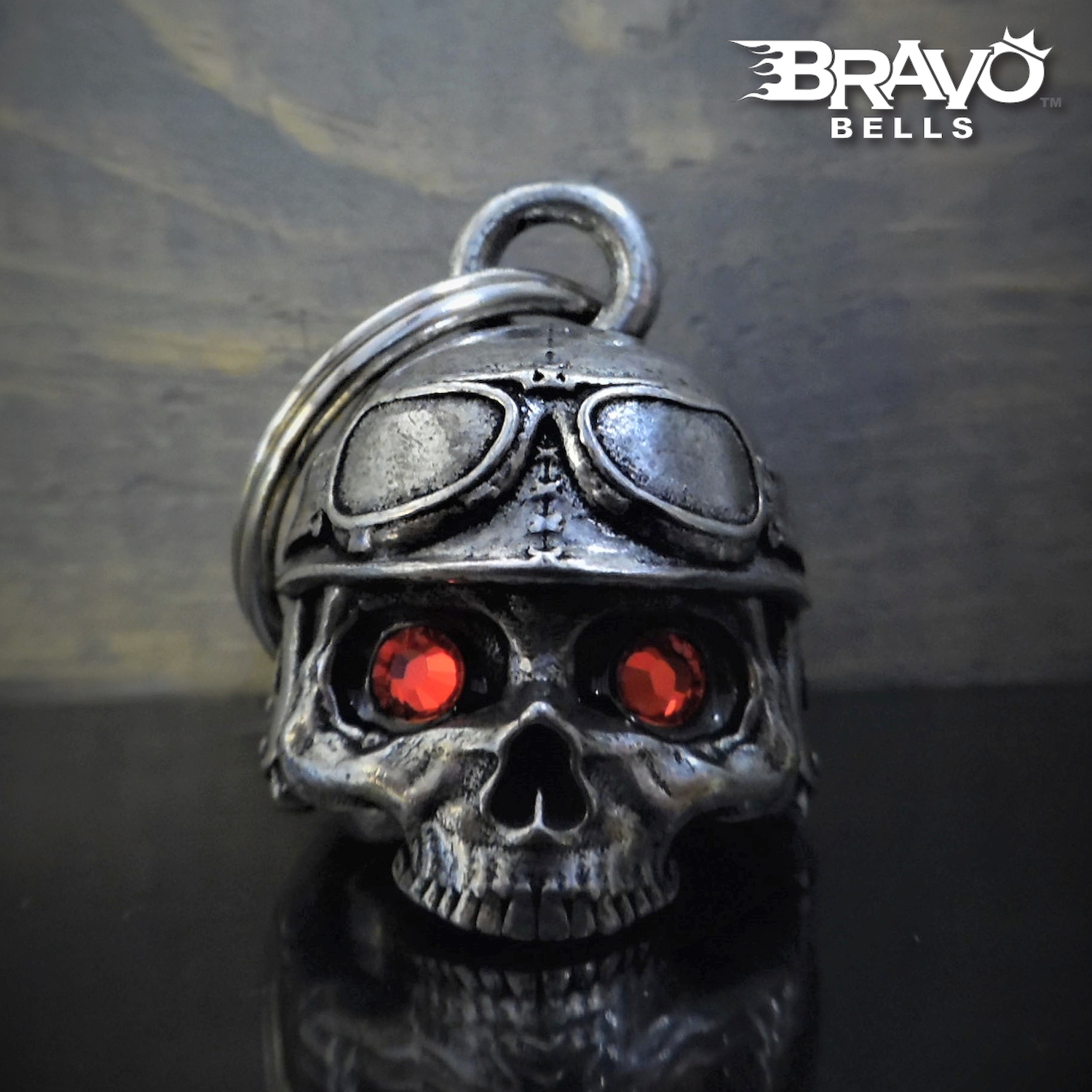 825円 当社の 米国製 Bravo Bells 赤目 スカル モーターヘッド 3D ベル Motorhead Skull Made in USA  魔除け お守り バイク 鈴 オートバイ アクセサリー ガーディアンベル