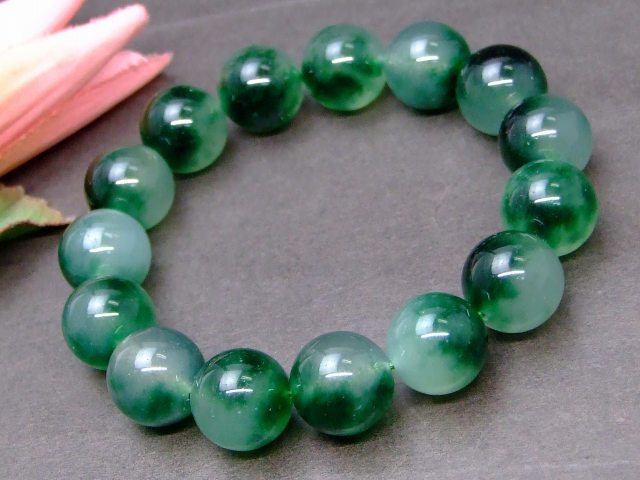 楽天市場】33407Q 緑 翡翠 ヒスイ 16mm A ブレスレット 内径18cm