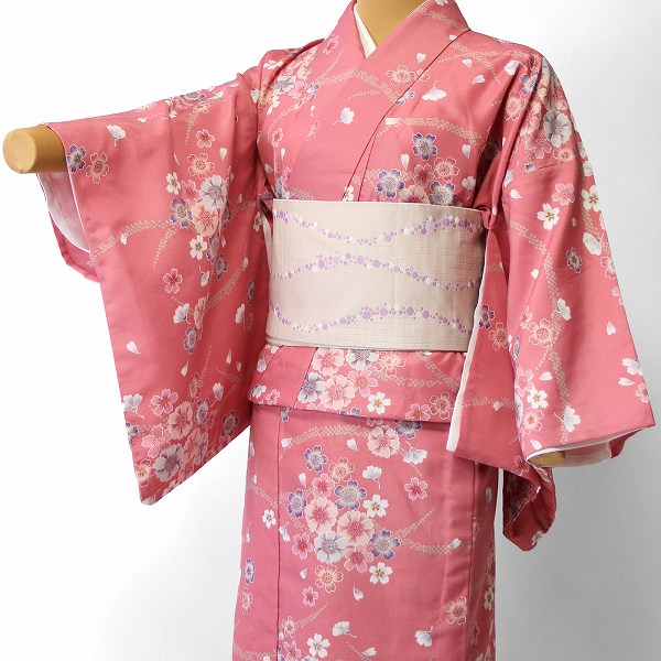 Ryoko Arai  7歳向け・化繊・お着物のセット Ryoko Arai 様 専用 7歳向け・化繊・お着物のセット - メルカリ