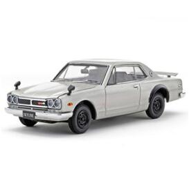 1/43 ニッサン スカイライン 2000GT-R 1971年（PGC10/2ドア/エンジン付）シルバー 05516S 【京商】【4548565160228】