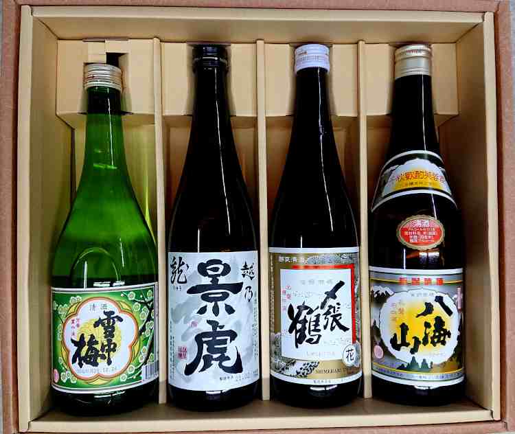 あす楽 新潟地酒ギフト 人気抜群 新潟県人気銘柄の飲み比べセット 〆張鶴 花 八海山 雪中梅 越乃景虎 720ml 4本入セット送料無料 朝日酒造 越乃寒梅  日本酒 飲み比べセット ギフト 飲み比べ 辛口 4本ギフト 完売