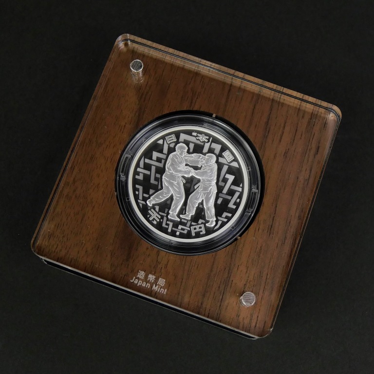 楽天市場】東京2020パラリンピック競技大会 記念貨幣発行記念章牌