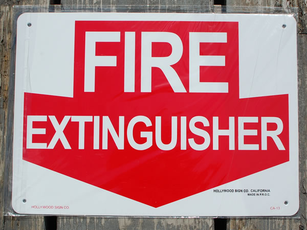 雰囲気◎超重厚◎一点物！アメリカンヴィンテージ雑貨FIRE SIGN消火器標識 雰囲気◎超重厚◎一点物！アメリカンヴィンテージ雑貨FIRE SIGN消火器標識