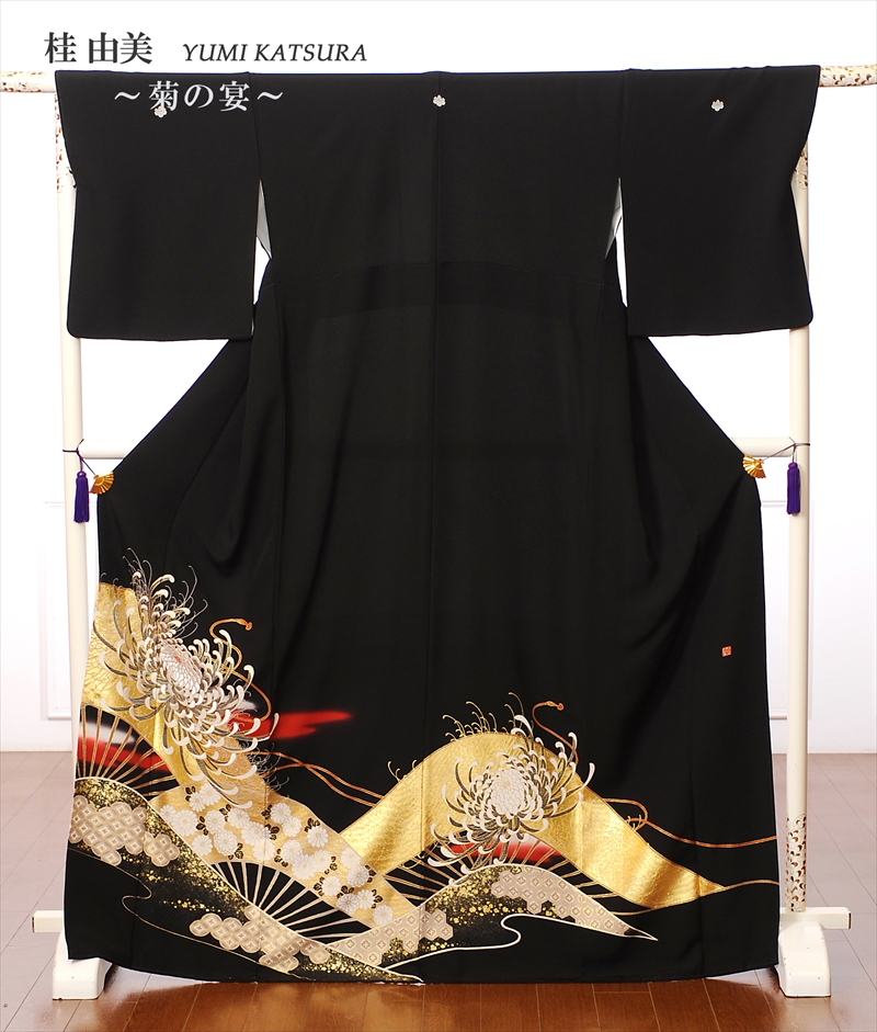 【賃借】 留袖賃借 桂由美 YUMI KATSURA 留袖 賃借 黒留袖賃借フルセット 8AA125 華燭の典 日本の首都妻 菊の宴 母ちゃん 149珊～170珊位まで 足袋差し上げ物 留め袖 賃借