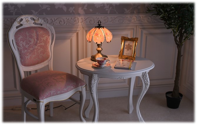 薔薇 百合 シャンデリア テーブルランプ ライト アンティーク 白