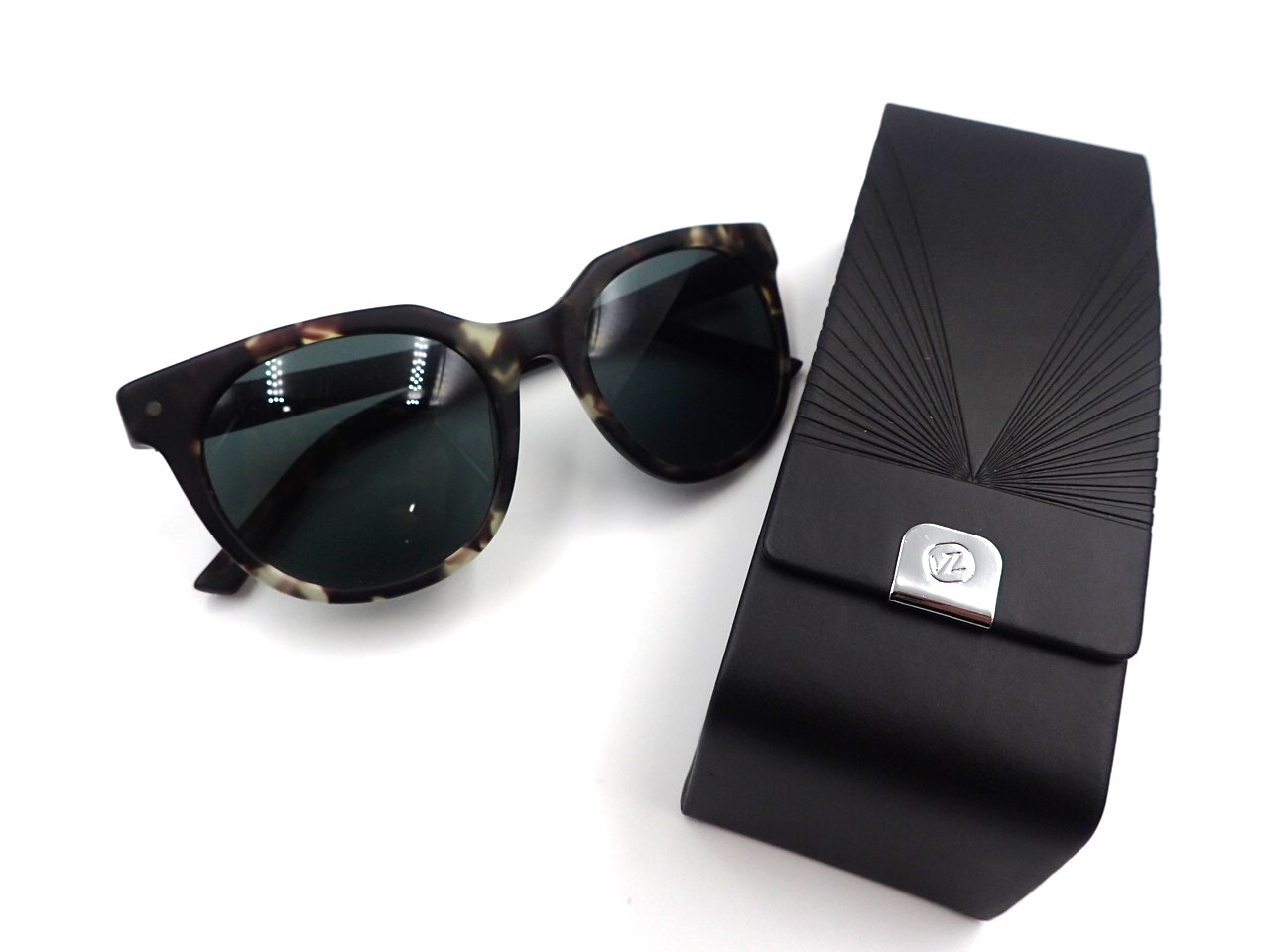 【値下げ】vonzipper ボンジッパー　サングラス　ピンク　ボストン型 値下げ】vonzipper ボンジッパー サングラス ピンク ボストン型