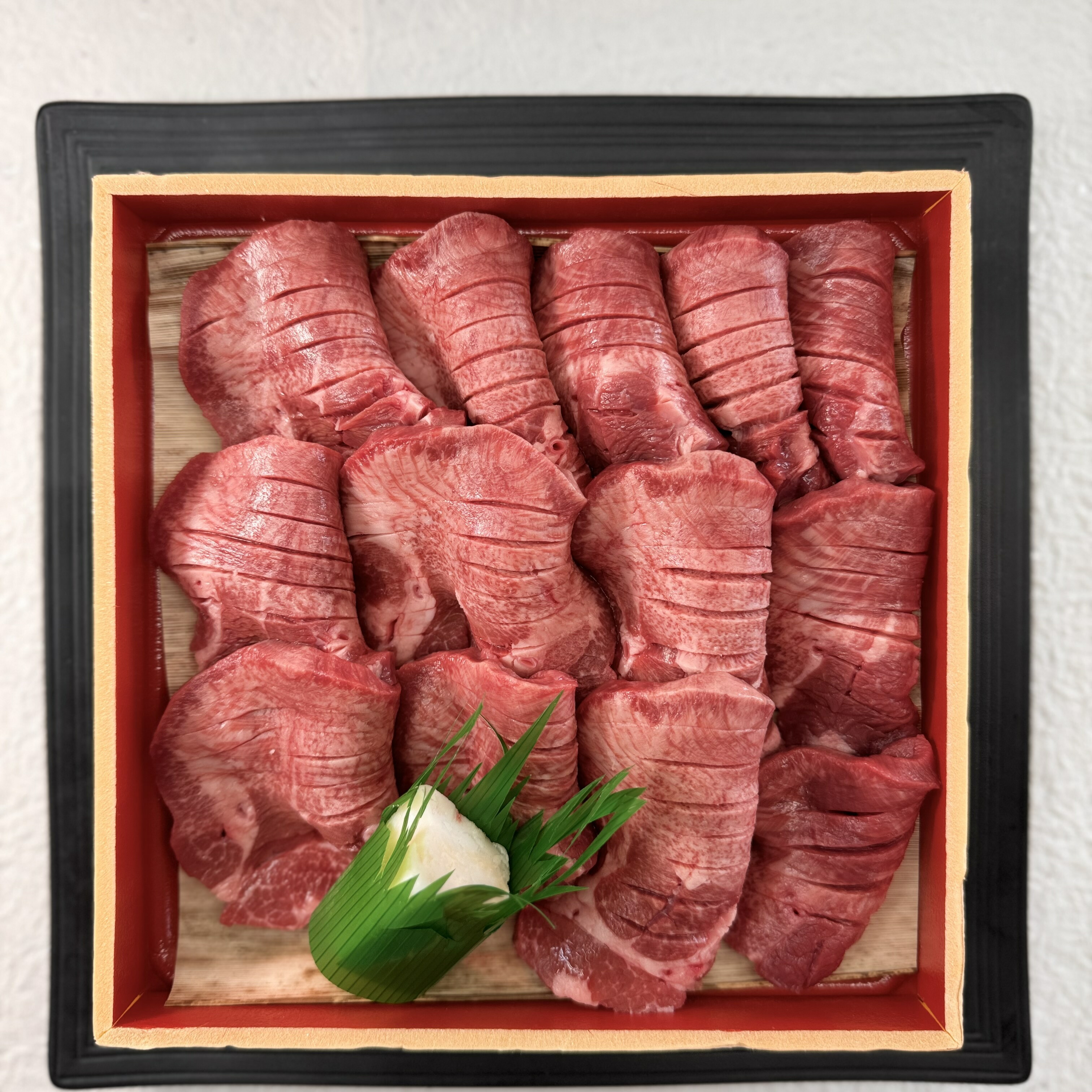 【10%OFF】牛タン 厚切り 8ミリ 【約500g】 牛 部位 通販 購入 お取り寄せ グルメ 贈り物 贈答用 お祝い 内祝い ギフト プレゼント 送料無料 父の日 iscpn is2503cp