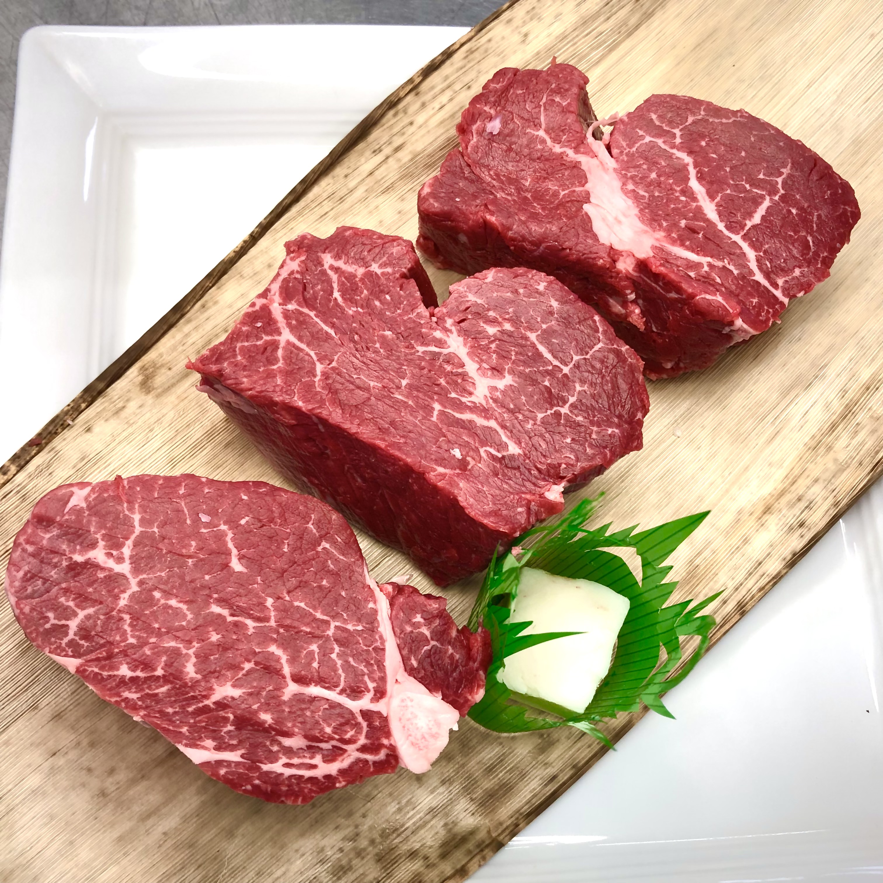 牛ヒレステーキ テート 赤身 厳選国産牛 厚切り【約200ｇ×3枚】ギフト 通販 購入 お取り寄せ 入学祝い 母の日 父の日 お中元 敬老の日  ハロウィン クリスマス お歳暮 猪肉・ジビエの石井精肉店